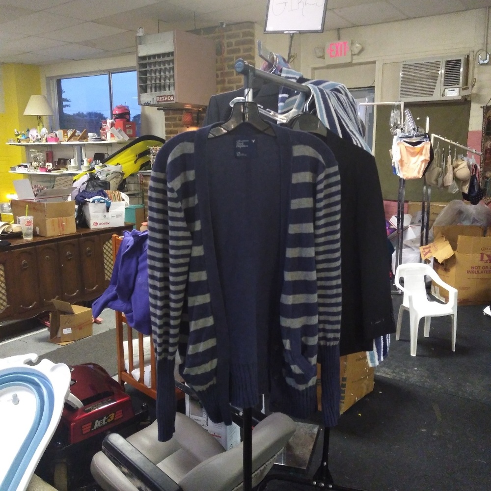 *New listing* American eagle cardigan